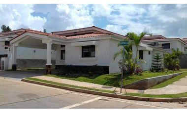 ALQUILO CASA EN ARRAIJAN ECO GRADEN 3R