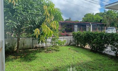 SE VENDE CASA, David, via aeropuerto, $127.000