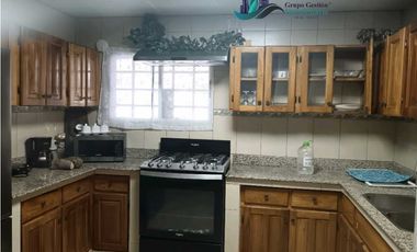 VENTA  CASA EN DAVID DE 4 RECAMARS  via aeropuerto, $127.000