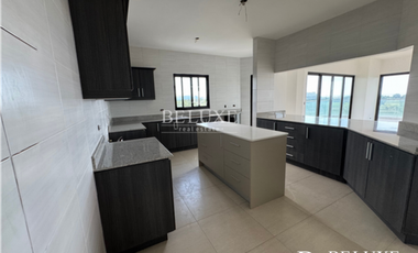 VENTA DE APARTAMENTO EN PH LAS OLAS, SAN CARLOS (6)