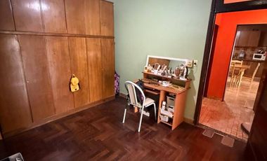 Casa con departamento independiente en venta, 125 entre 60 y 61 Berisso