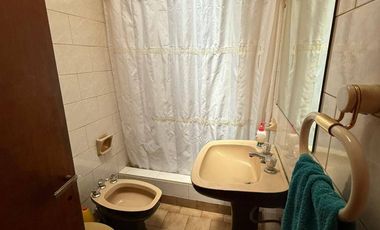 Casa con departamento independiente en venta, 125 entre 60 y 61 Berisso