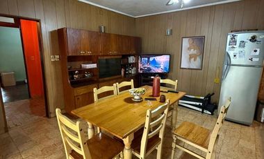 Casa con departamento independiente en venta, 125 entre 60 y 61 Berisso