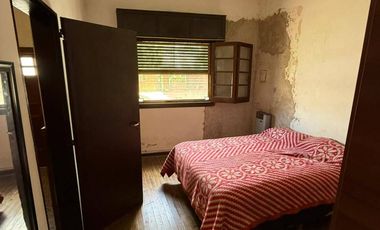 Casa con departamento independiente en venta, 125 entre 60 y 61 Berisso