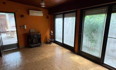 Casa con departamento independiente en venta, 125 entre 60 y 61 Berisso