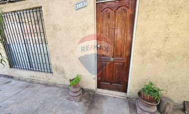 ¡Casa ideal en La Cisterna, amplio patio!