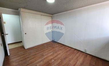 ¡Casa ideal en La Cisterna, amplio patio!