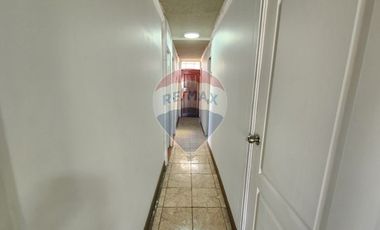 ¡Casa ideal en La Cisterna, amplio patio!