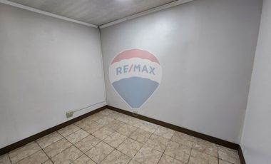 ¡Casa ideal en La Cisterna, amplio patio!