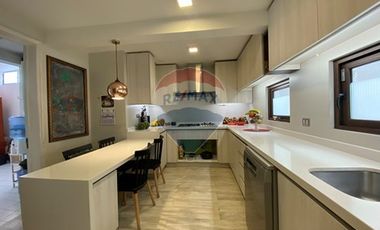 Amplia y luminosa casa en Peñalolén