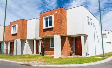 Casa en Arriendo - Jardines de la isla de maipo