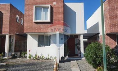 Casa en Arriendo - Jardines de la isla de maipo