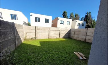 Casa en Arriendo - Jardines de la isla de maipo