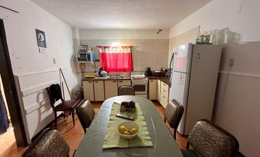 CASA 3 AMB EN VENTA CON PARQUE Y APTO CREDITO