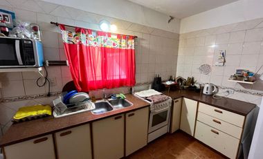 CASA 3 AMB EN VENTA CON PARQUE Y APTO CREDITO