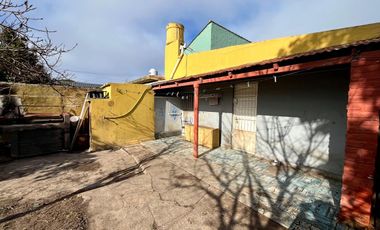 CASA 3 AMB EN VENTA CON PARQUE Y APTO CREDITO