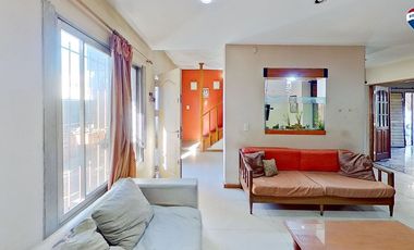 VENTA CASA 4 AMB EZPELETA CON JARDIN APTO CREDITO