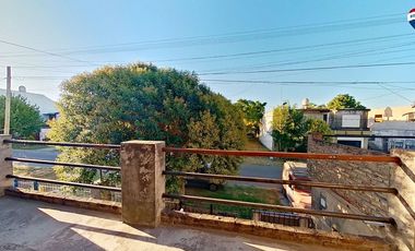 VENTA CASA 4 AMB EZPELETA CON JARDIN APTO CREDITO