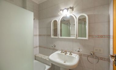 SEMIPISO EN VENTA LOMAS DE ZAMORA 4 DORMITORIOS