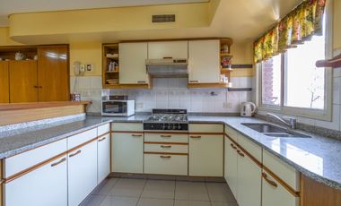 SEMIPISO EN VENTA LOMAS DE ZAMORA 4 DORMITORIOS