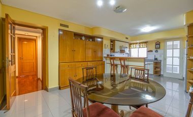 SEMIPISO EN VENTA LOMAS DE ZAMORA 4 DORMITORIOS