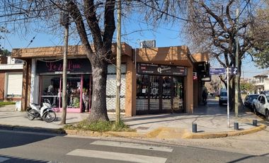 Dos Locales en Venta, uno gastronomico en Beccar