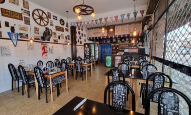 Dos Locales en Venta, uno gastronomico en Beccar
