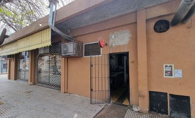 Dos Locales en Venta, uno gastronomico en Beccar