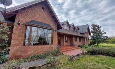 Amplia y entretenida casa 5 dormitorios