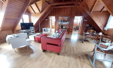 Amplia y entretenida casa 5 dormitorios