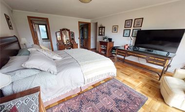 Amplia y entretenida casa 5 dormitorios