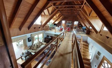 Amplia y entretenida casa 5 dormitorios