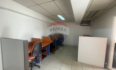 Amplia y luminosa Oficina