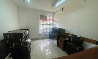 Amplia y luminosa Oficina