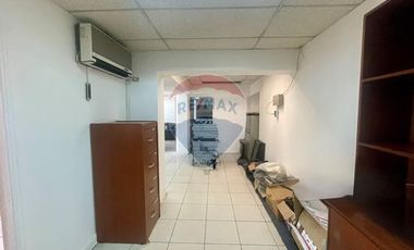 Amplia y luminosa Oficina