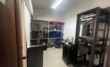 Amplia y luminosa Oficina