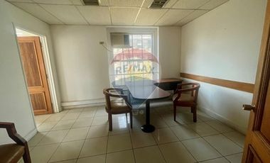 Amplia y luminosa Oficina