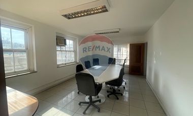 Amplia y luminosa Oficina