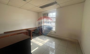 Amplia y luminosa Oficina