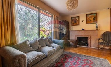 Hermosa casa en Villa Macul, minutos metro Quilin