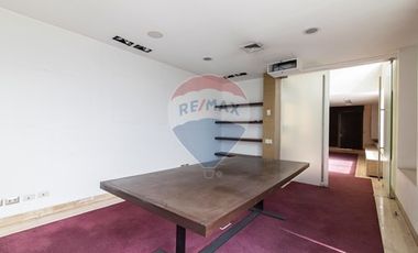 ¡Arrienda Dúplex Comercial en Av. del Valle!