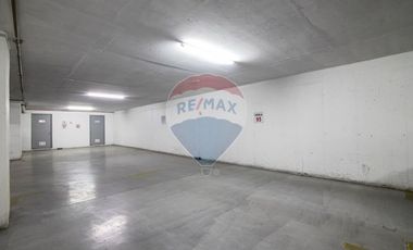 ¡Arrienda Dúplex Comercial en Av. del Valle!