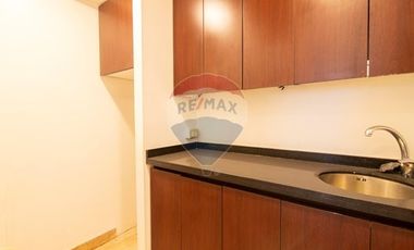 ¡Arrienda Dúplex Comercial en Av. del Valle!