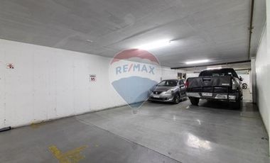 ¡Arrienda Dúplex Comercial en Av. del Valle!