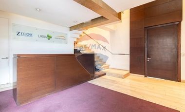 ¡Arrienda Dúplex Comercial en Av. del Valle!