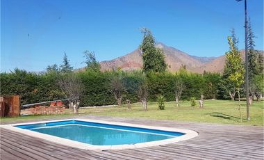 Parcela con gran casa en condominio 5D+5B