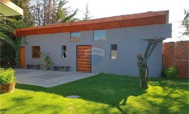 Parcela con gran casa en condominio 5D+5B