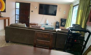 Venta de casa en Aquelarre 4d 2b 3e 1b, Sn Joaquin