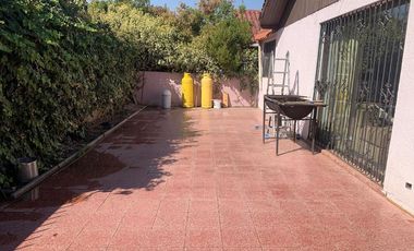Venta de casa en Aquelarre 4d 2b 3e 1b, Sn Joaquin