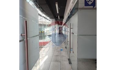 Moderno Edificio Corporativo - Metro Los Héroes